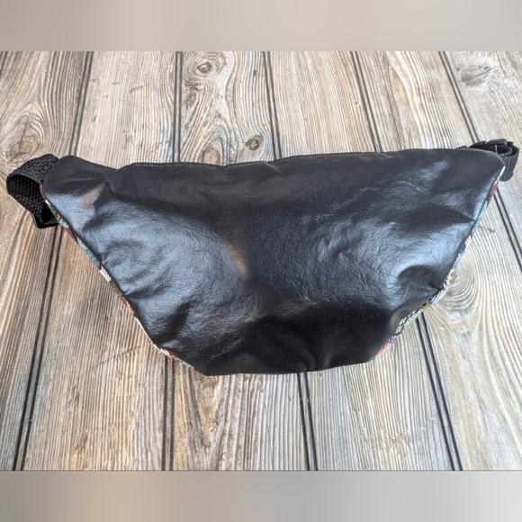 Tapestry Fanny Pack Multicultural Children - Picture 6 of 9